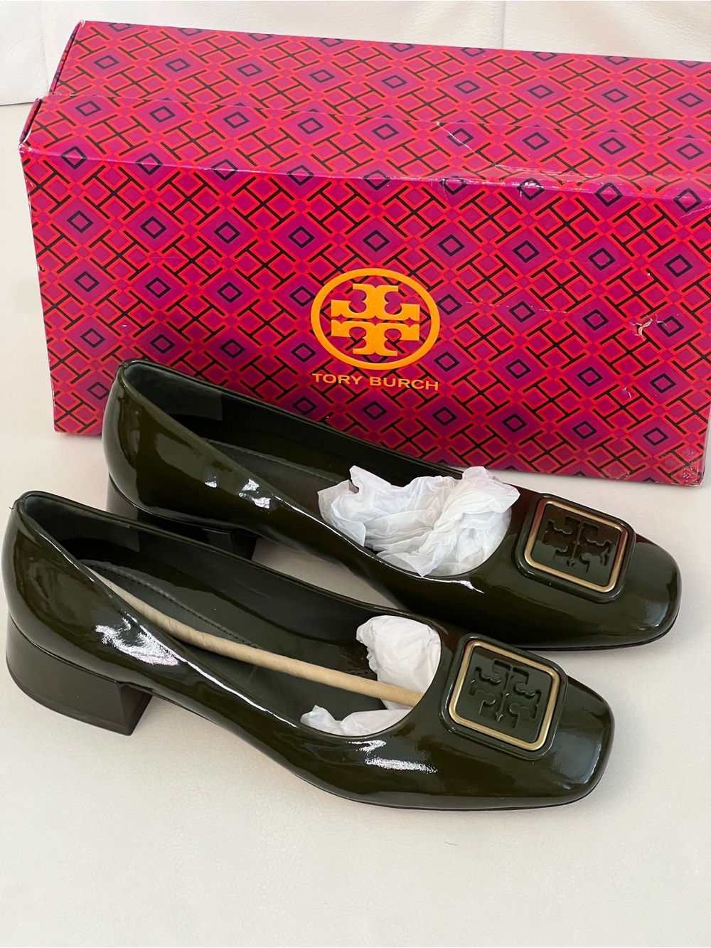 Tory Burch Olive Green Patent Leather Logo Detail Low Heel Flats